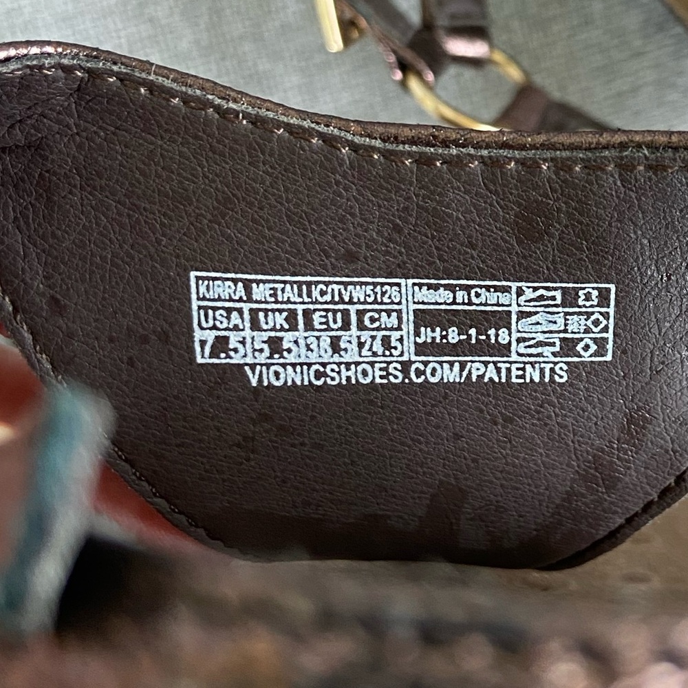 Vionic Women's Tan Sandals - Picture 3 of 5
